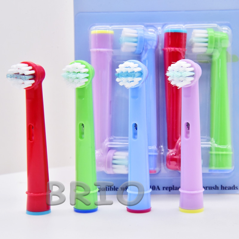 Насадки змінні до електричних зубних щіток oral b дитячі м'які EB-10A 4 шт