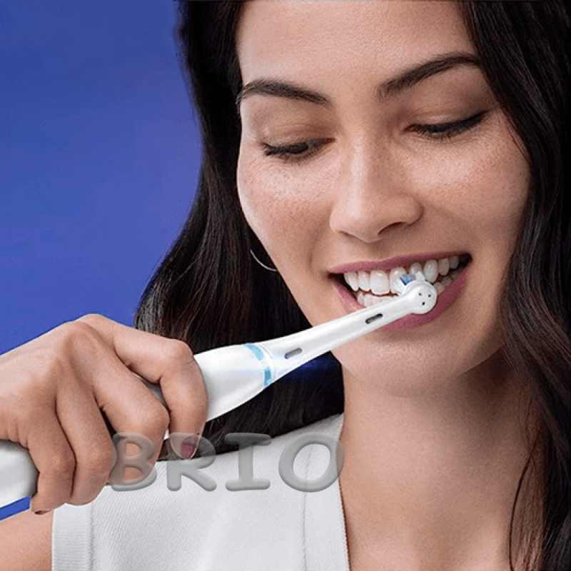 Змінні насадки для зубної щітки Oral-B iO Ultimate Clean Білі 4 штуки